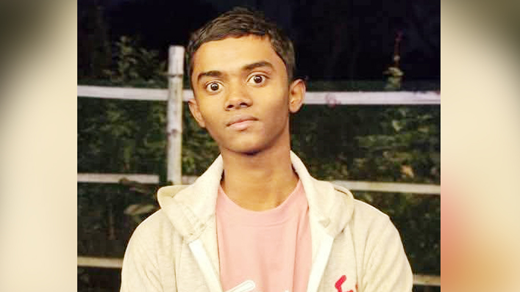 টিকটক করতে গিয়ে ফাঁস লেগে শিক্ষার্থীর মৃত্যু