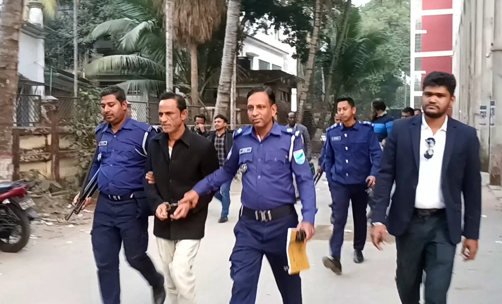 পাম্পকর্মীকে গাড়িচাপায় হত্যার কথা স্বীকার চালকের, যুবদল নেতাসহ কারাগারে