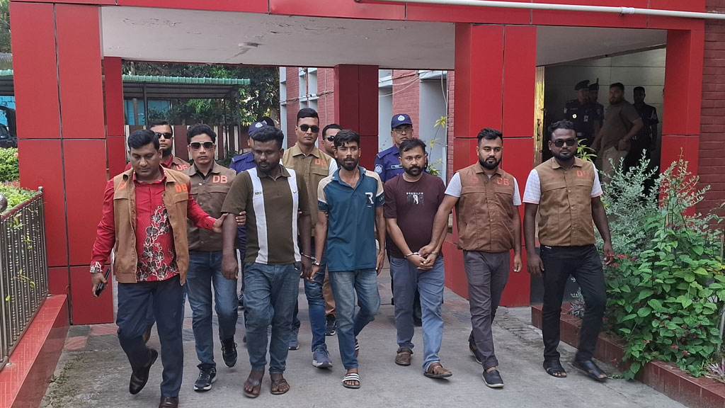 রাজবাড়ীতে প্রায় কোটি টাকার ইয়াবাসহ গ্রেপ্তার ৩