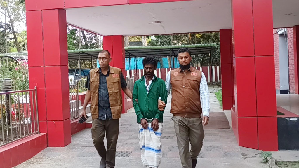 রাজবাড়ীতে বিদেশি পিস্তল-গুলিসহ এক ব্যক্তি আটক