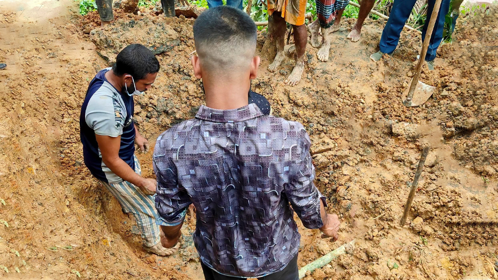 রাজনগরে স্ত্রীকে হত্যার পর মাটিচাপার অভিযোগ, ২০ দিন পর মরদেহ উদ্ধার