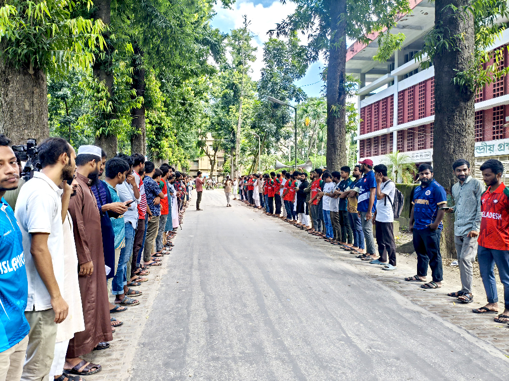 রাবিতে চলমান পূর্ণাঙ্গ শাটডাউন কর্মসূচির প্রতিবাদ শিবিরের