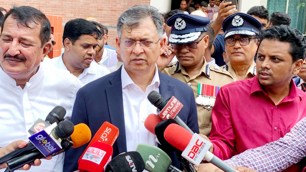 আগস্টে নিষিদ্ধ ঘোষিত গোষ্ঠীর তৎপরতা, সতর্ক থাকার আহ্বান স্বরাষ্ট্রমন্ত্রীর