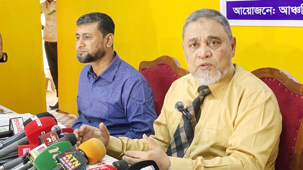 সরকার হুকুমমতো কাজ করাতে চাইলে চেয়ারে থাকব না: সিইসি