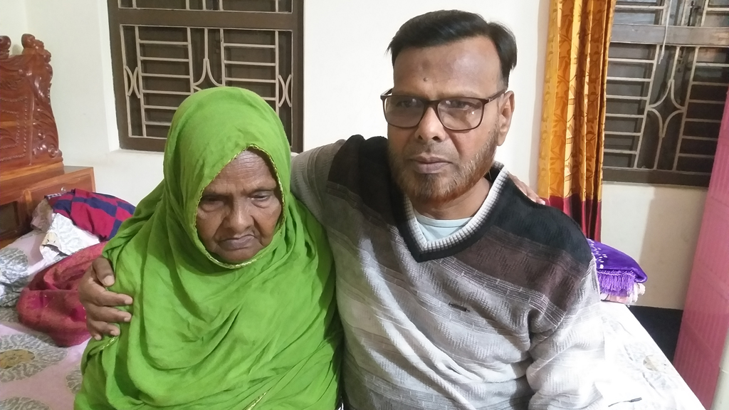 ১৭ বছরের কারাজীবন শেষে বাড়ি ফিরলেন নজরুল, আনন্দের মাঝে বুকভরা শূন্যতা