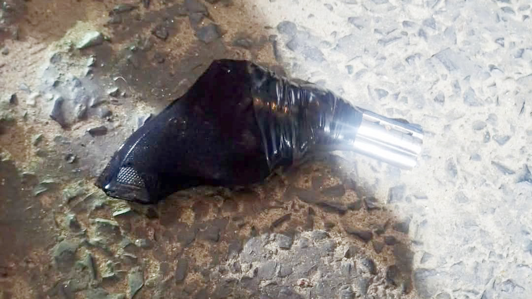 রাস্তায় পড়ে ছিল স্কচটেপ মোড়ানো লাইটার, রিভলবার ভেবে চাঞ্চল্য