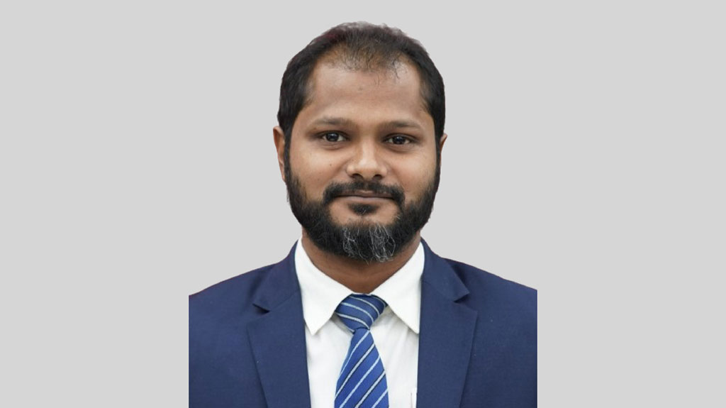 ভূমি মেলায়ই সেবাপ্রার্থীর সঙ্গে ‘দুর্ব্যবহার’ করলেন এসিল্যান্ড