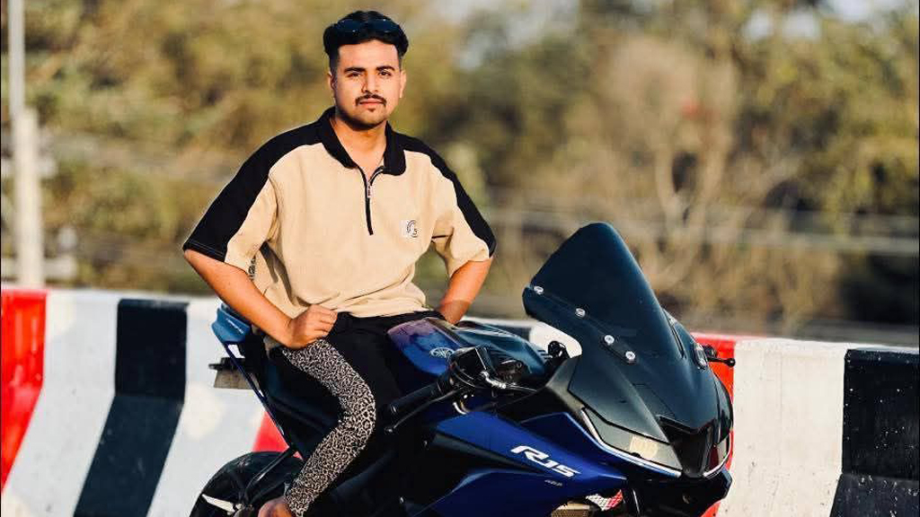 রাজশাহীতে দিনদুপুরে বাড়ির সামনে গিয়ে ছুরিকাঘাতে যুবককে হত্যা