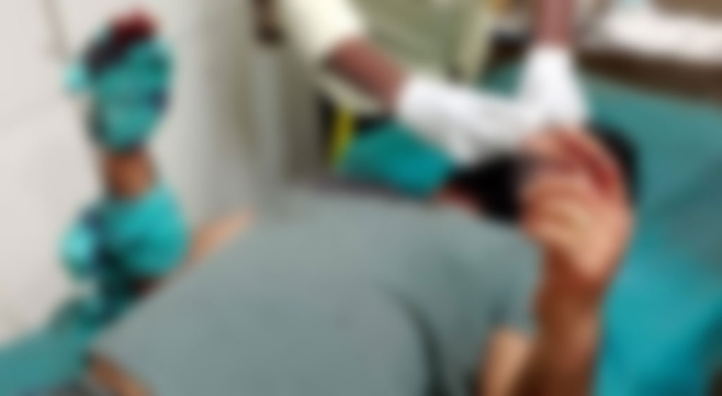 রাজশাহীতে স্বেচ্ছাসেবক লীগ নেতার হাতের রগ ও কান কেটে দিল দুর্বৃত্তরা