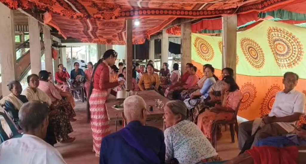 কলাপাড়ায় উদ্‌যাপিত হচ্ছে রাখাইনদের গুরুদক্ষিণা উৎসব