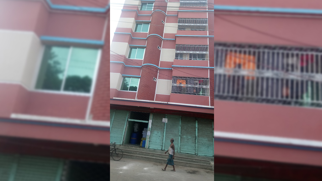 রেলের জমি দখল করে ভবন, সাবেক কাউন্সিলর-প্রকৌশলীসহ ৩ জনের বিরুদ্ধে মামলা