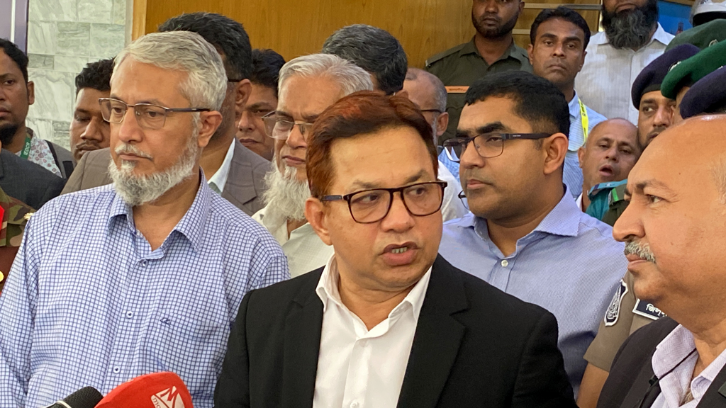 রামেক হাসপাতাল: আইসিইউ না পেয়ে শিশুদের মৃত্যুতে স্বাস্থ্যসচিবের দুঃখ প্রকাশ