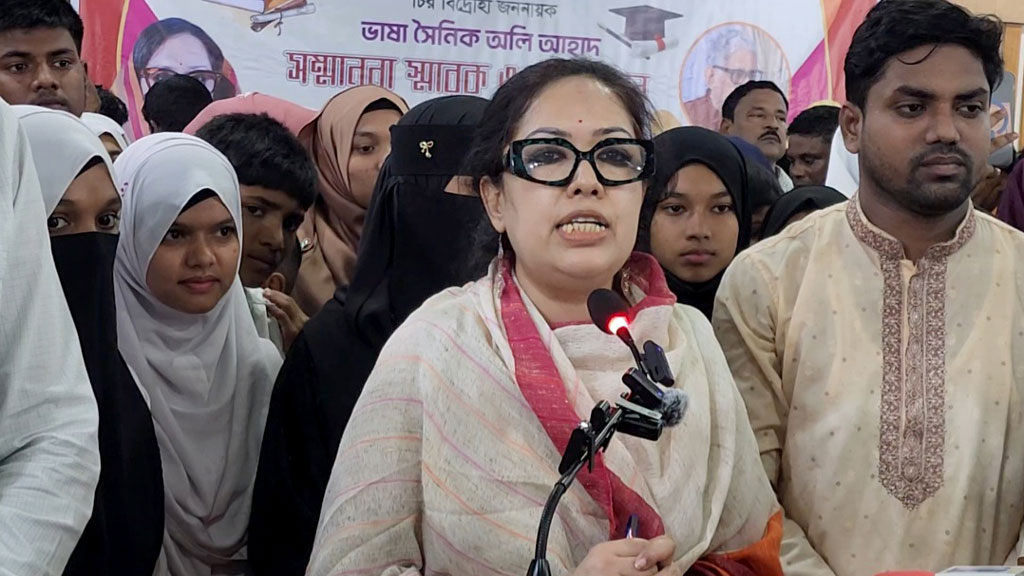 যেকোনো নাগরিক যেকোনো সময় দেশ ছাড়তে পারে, আবার ঢুকতেও পারে: রুমিন