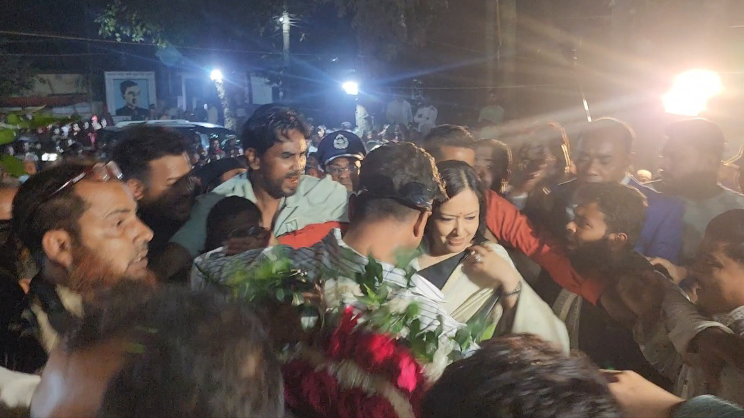 শ্রদ্ধা জানাতে বাধা: যা বললেন রুমিন ফারহানা