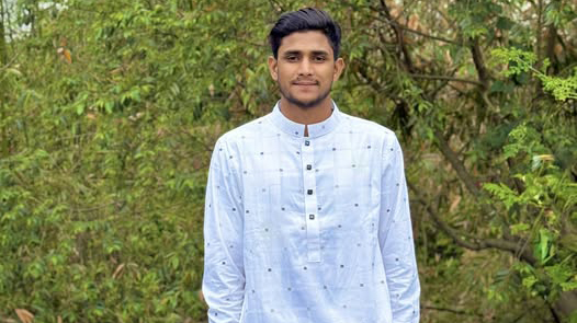 গ্রামের নির্মল পরিবেশে বাংলাদেশের গতিতারকা নাহিদ রানা। ছবি: নাহিদ রানার ফেসবুক পেজ