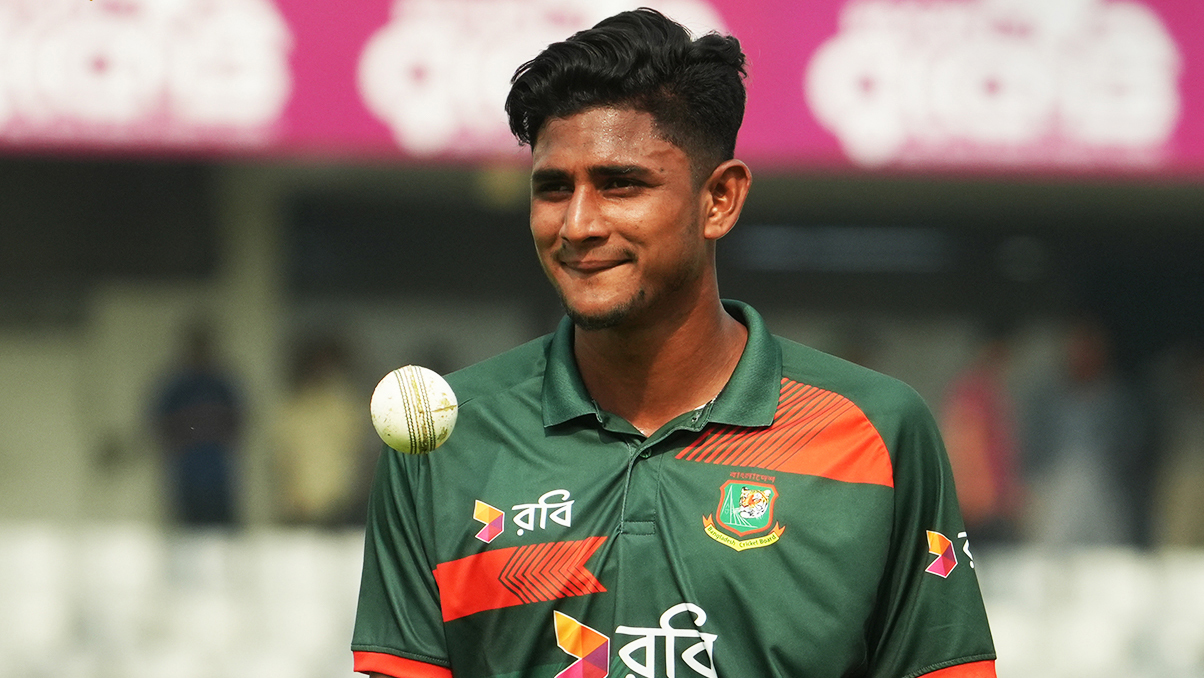 রানাকে ওয়াকার ইউনিসের সঙ্গে তুলনা করলেন বাংলাদেশ কোচ