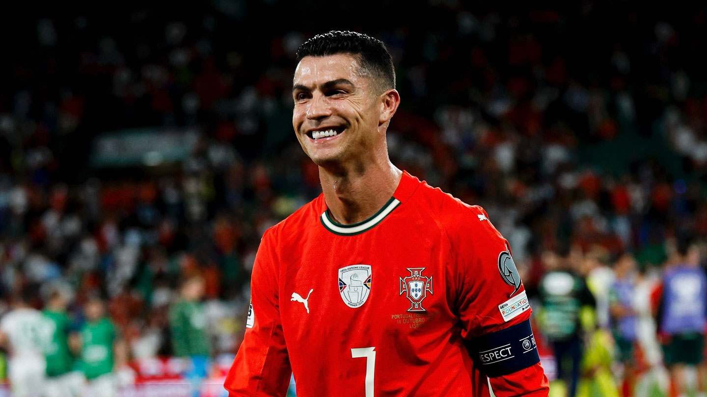 রোনালদোসহ চার ফুটবলারের পেনাল্টি মিস, কী পোস্ট দিলেন রোনালদো