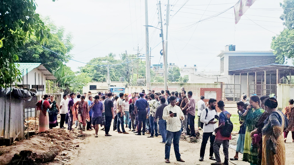 রাঙামাটি-খাগড়াছড়ি সড়কে পিকআপ উল্টে ৪ জন নিহত, আহত ২