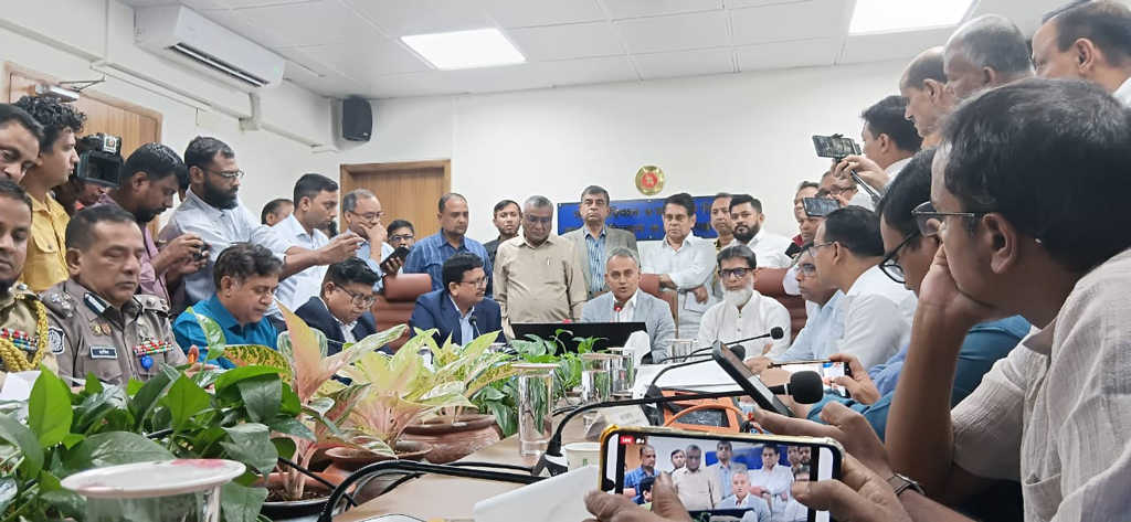 ঈদযাত্রায় চন্দ্রা-বাইপাইলসহ ৪ এলাকা সবচেয়ে ঝুঁকিপূর্ণ: সড়কমন্ত্রী