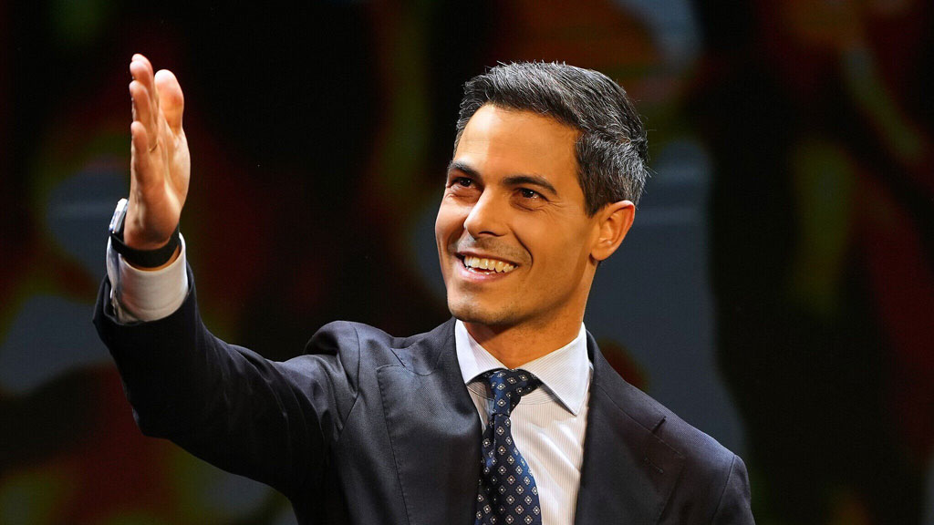 ইসলামবিদ্বেষী ডানপন্থীদের হারিয়ে নেদারল্যান্ডসের প্রথম সমকামী প্রধানমন্ত্রী হচ্ছেন রব জেটেন