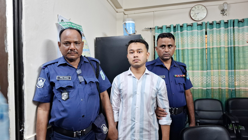 পীরগঞ্জে ভোটার হতে এসে রোহিঙ্গা সন্দেহে যুবক আটক