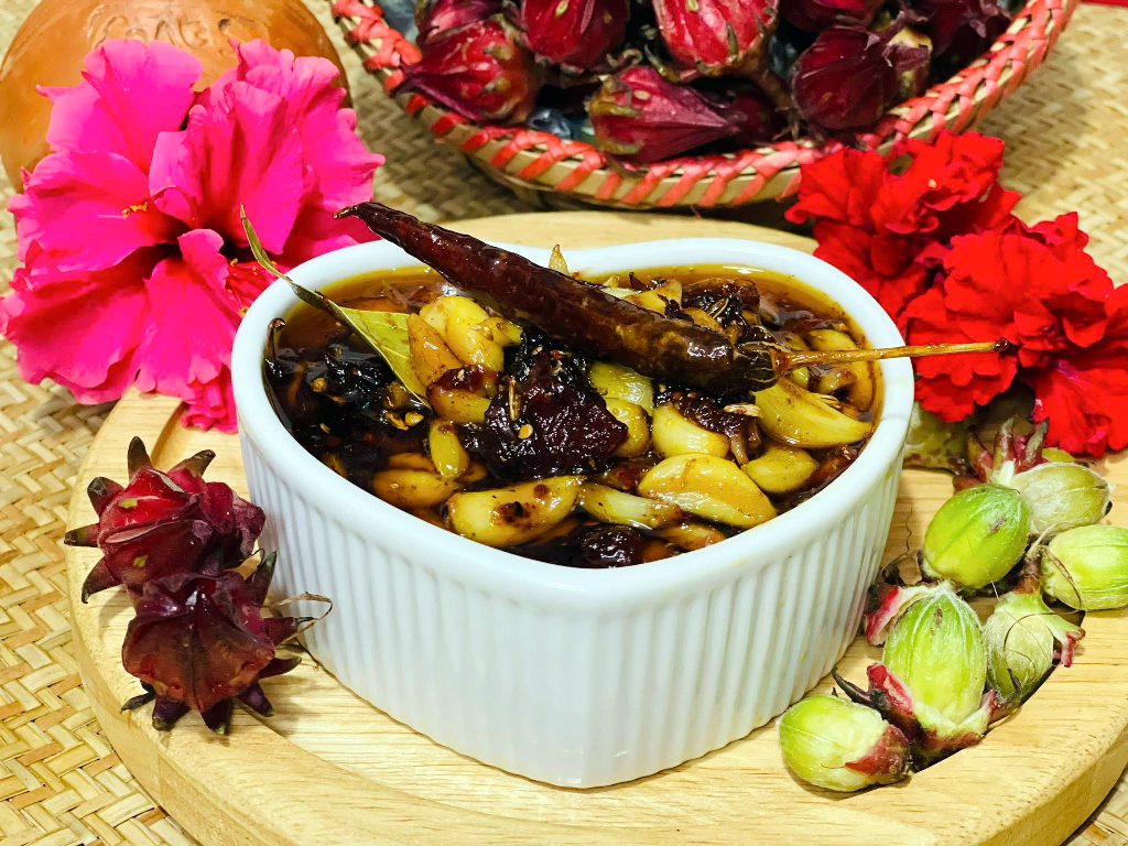 রোজেলার টক-ঝাল-মিষ্টি আচার