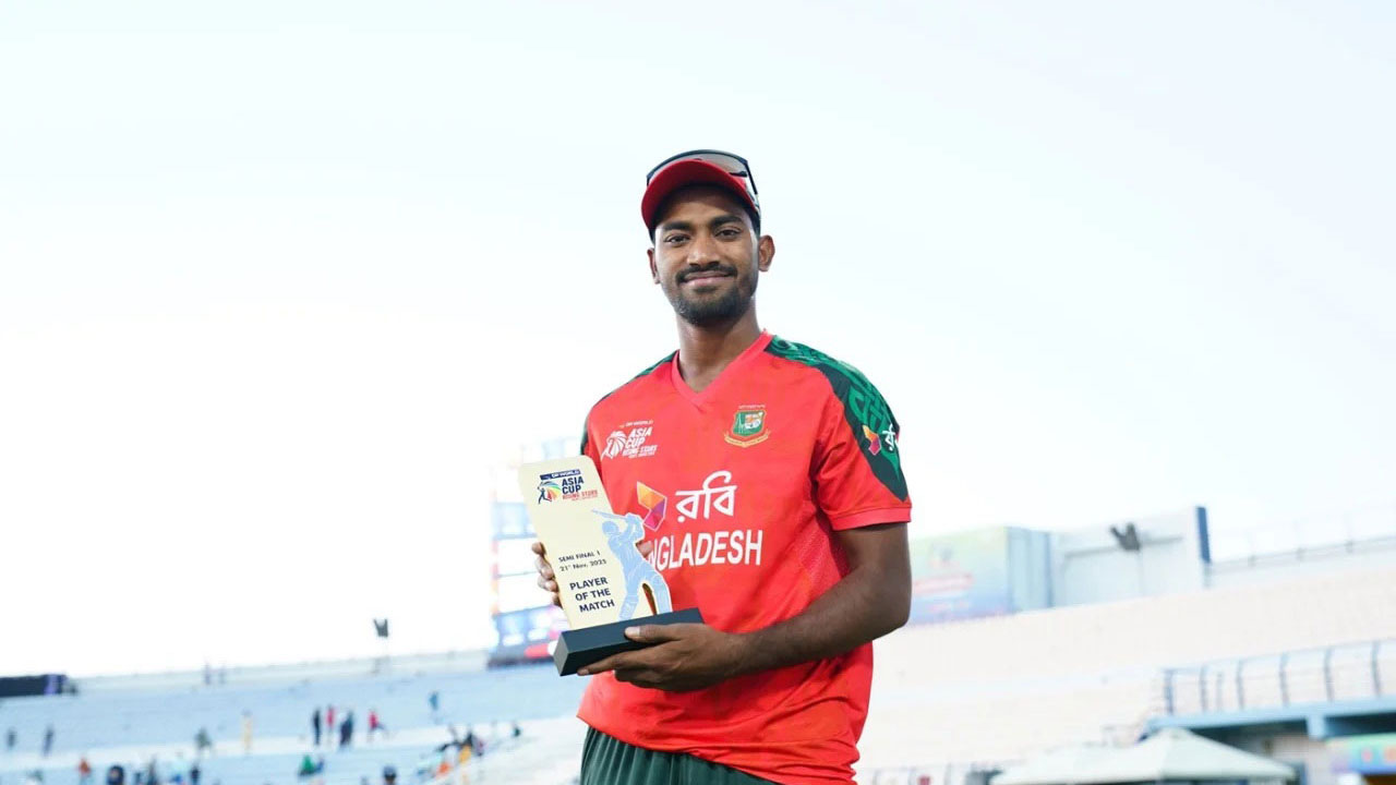 নিউজিল্যান্ড ম্যাচে চমক রিপন, ফিল্ডিংয়ে বাংলাদেশ