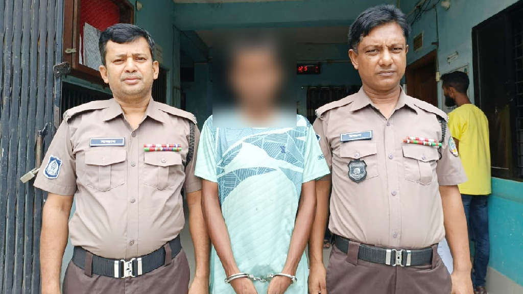 রংপুরে নারীর নগ্ন ভিডিও ফেসবুকে ছড়িয়ে দেওয়ায় প্রতিবেশী যুবক আটক