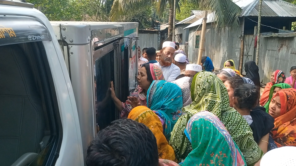 ‘রাফার আব্বু তুমি আমারে মাফ করিয়া দিয়ো’