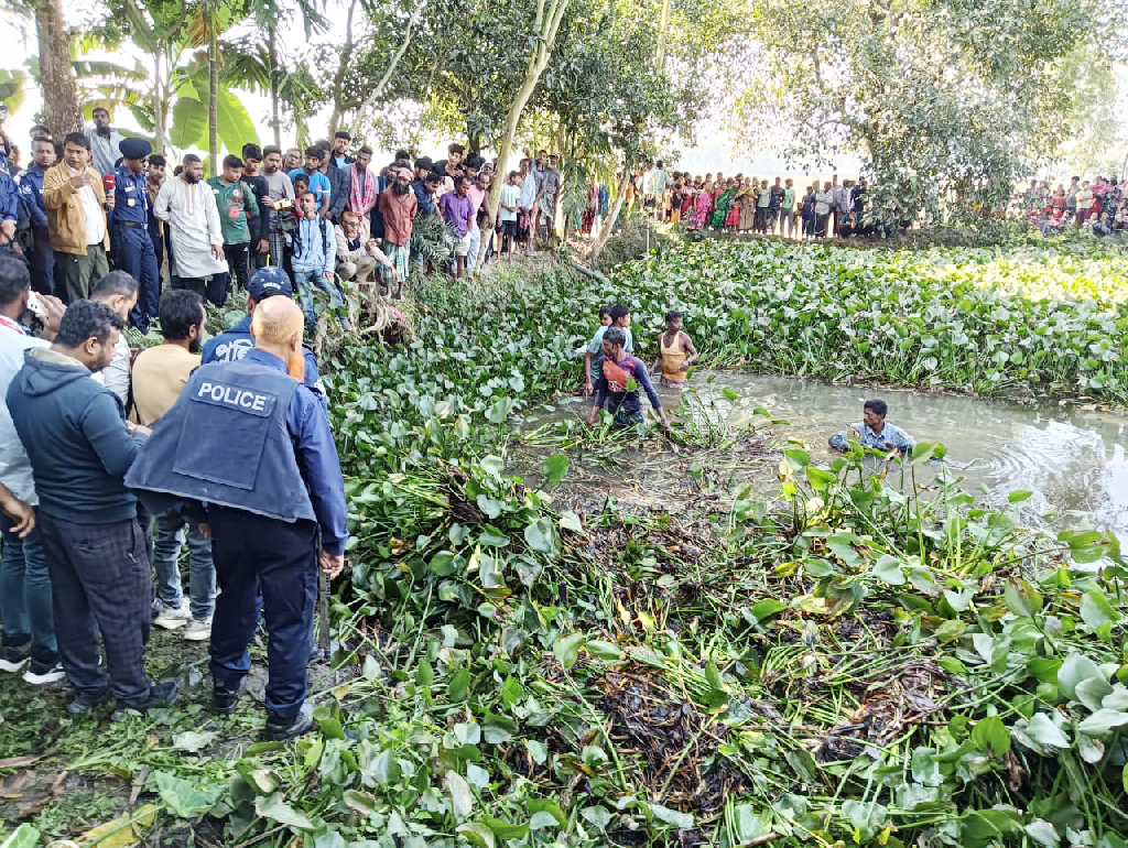 ৮ হাজার টাকা চুরি করতেই সস্ত্রীক মুক্তিযোদ্ধাকে হত্যা