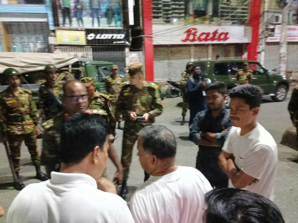 জিএম কাদেরের বাসভবনে হামলা: উত্তপ্ত রংপুর, সেনা জিজ্ঞাসাবাদে নেতারা