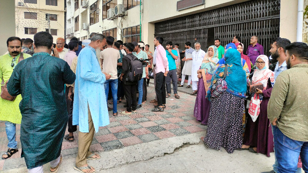 রসিকে গৃহকর ছাড়া মিলছে না সেবা