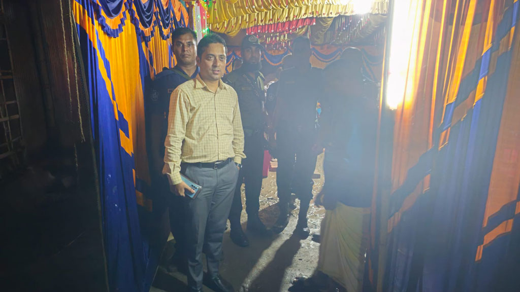 বাল্যবিবাহ বন্ধ: আলতা-পরা পায়ে স্কুলের পথে ফেরত