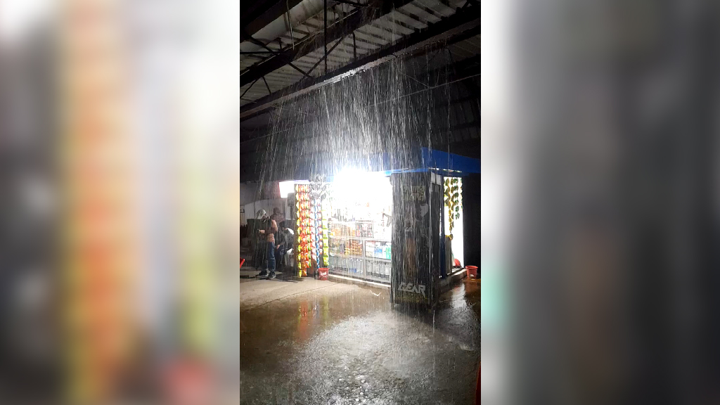 দুর্ভোগের আরেক নাম রংপুর রেলস্টেশন