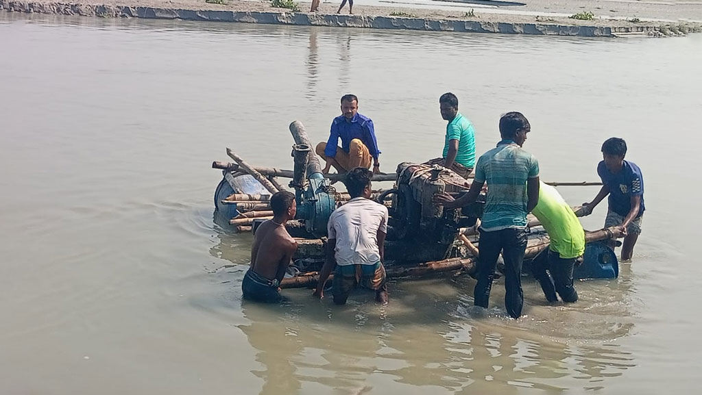 তিস্তায় অবৈধভাবে বালু উত্তোলন বন্ধ করলেন ইউএনও