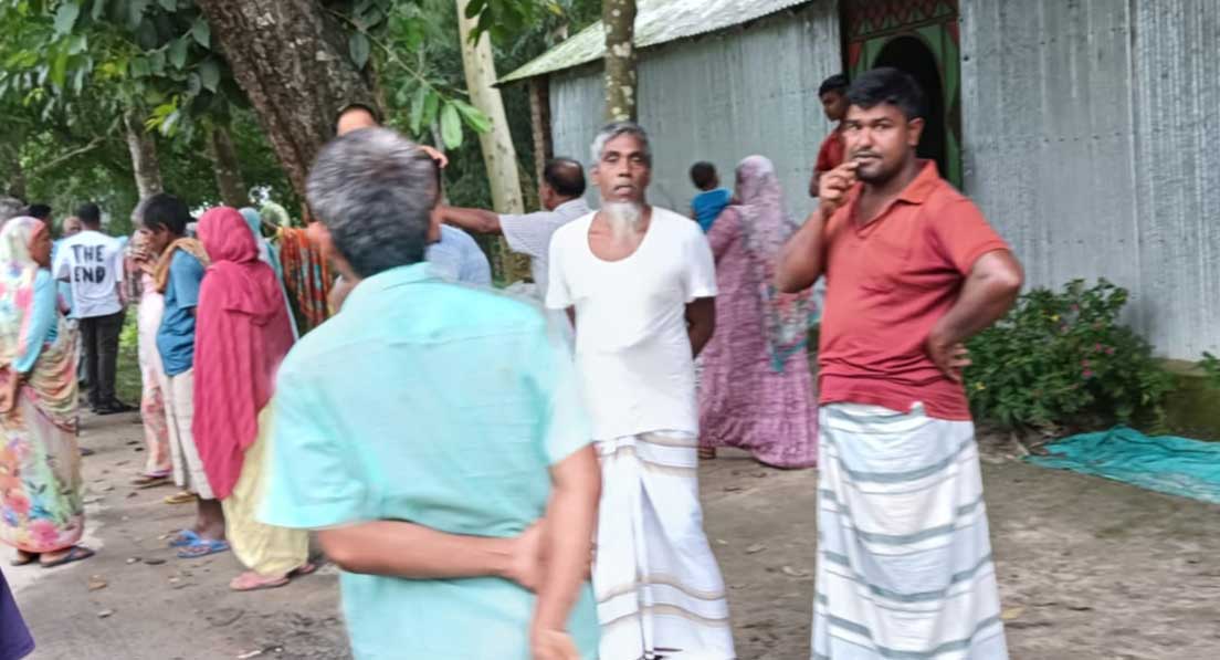 ভ্যান চোর সন্দেহে গণপিটুনি, প্রাণ গেল জামাই ও শ্বশুরের