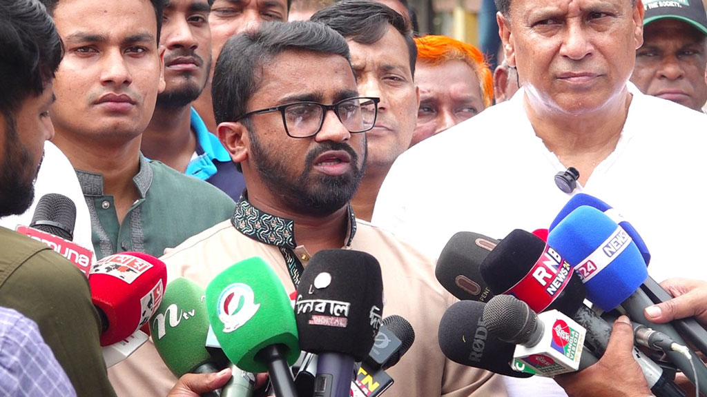 অন্তর্বর্তী সরকারের সহযোগিতায় রংপুর দখল করেছে জামায়াত: রাশেদ খান