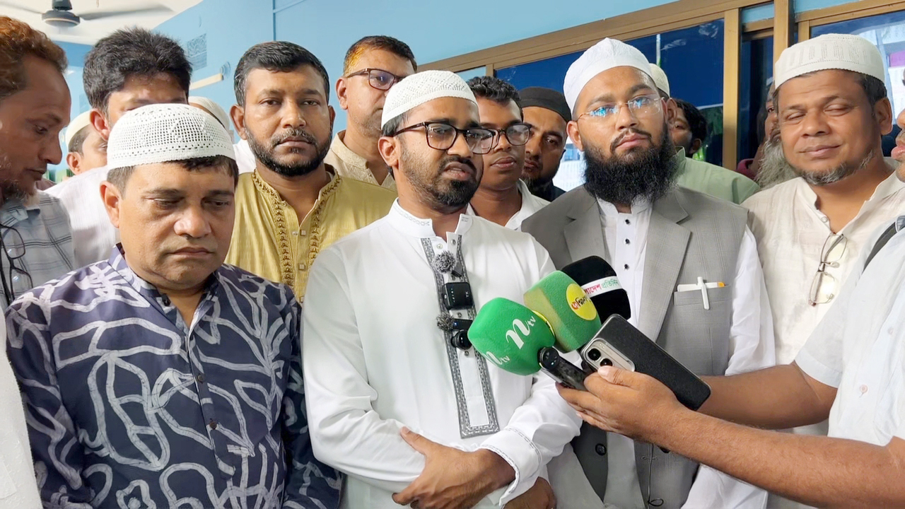 জামায়াতের মুখে এক, অন্তরে আরেক: রাশেদ খান