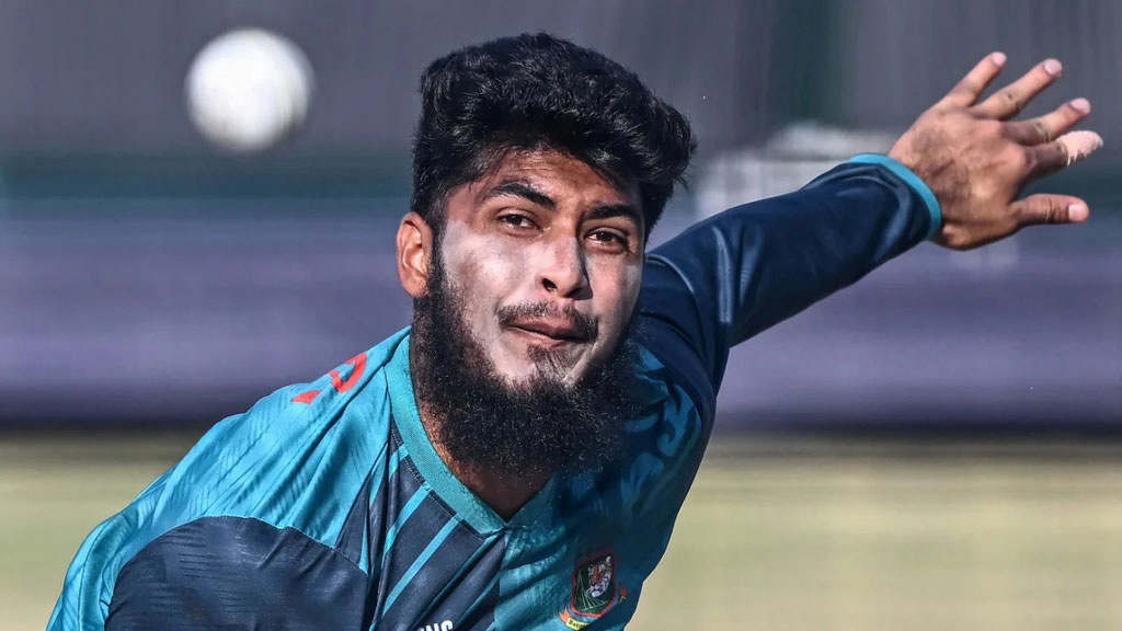 পিএসএল অভিষেকে কাঁপিয়ে দেওয়া রিশাদকে ছেড়ে দিয়েছে এই ফ্র্যাঞ্চাইজি