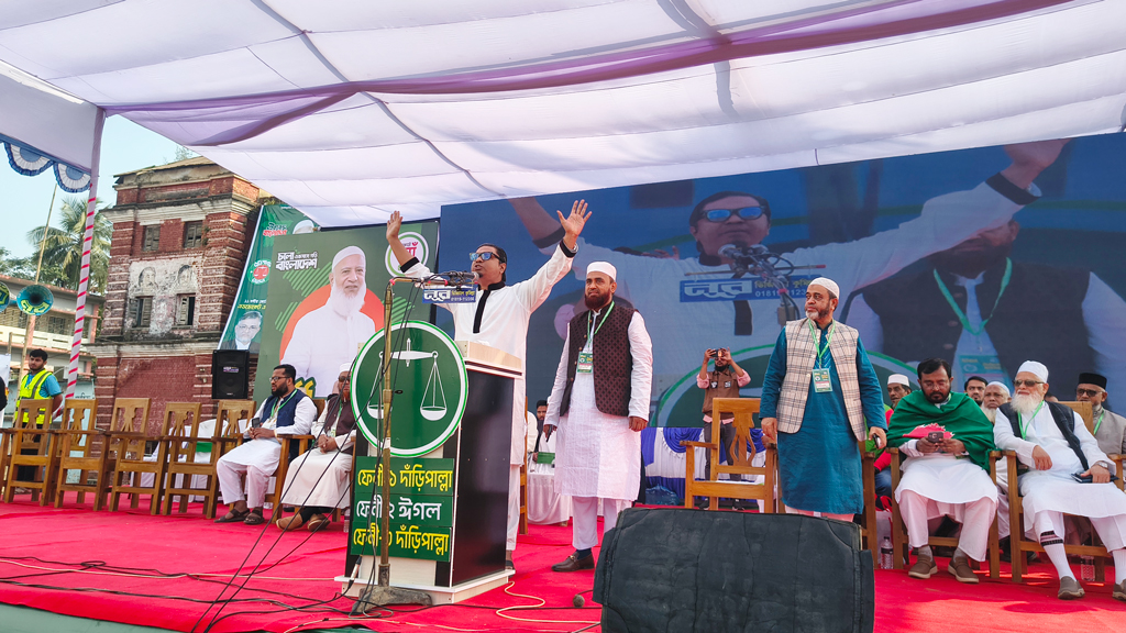 ৩৫ দিন আগে লন্ডন থেকে এক নব্য মুফতি এসেছেন: রাশেদ প্রধান