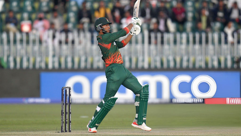 রিশাদই টেনে তুললেন বাংলাদেশকে