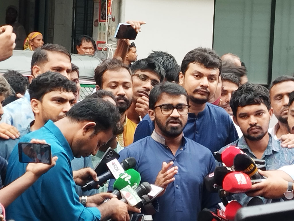 নুরকে দেশের বাইরে নিয়ে চিকিৎসার দাবি গণঅধিকার পরিষদের