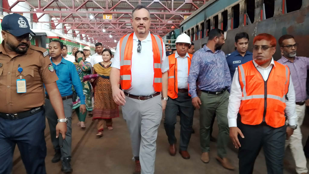 বাংলাদেশে রেলওয়ের শুরু থেকেই যুক্তরাষ্ট্র যুক্ত: মার্কিন রাষ্ট্রদূত
