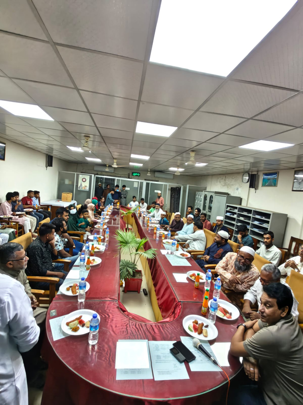 ভূঞাপুরে রাবি, রুয়েট ও রামেক শিক্ষার্থীদের ইফতার