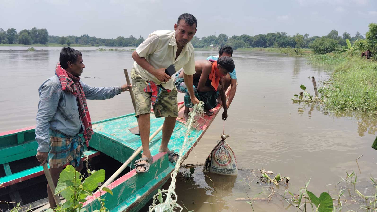 কোরবানির বর্জ্যে দূষিত হালদা নদী, হুমকিতে জীববৈচিত্র্য