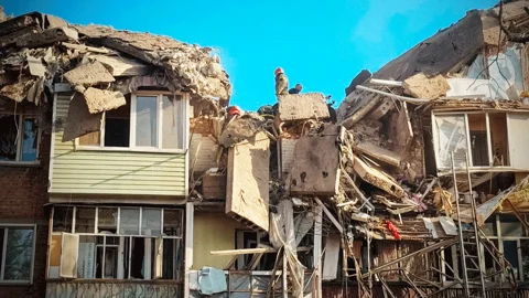 রাশিয়ার হামলায় ইউক্রেনে ৮ জনের মৃত্যু, ১০ লাখের বেশি মানুষ বিদ্যুৎবিচ্ছিন্ন