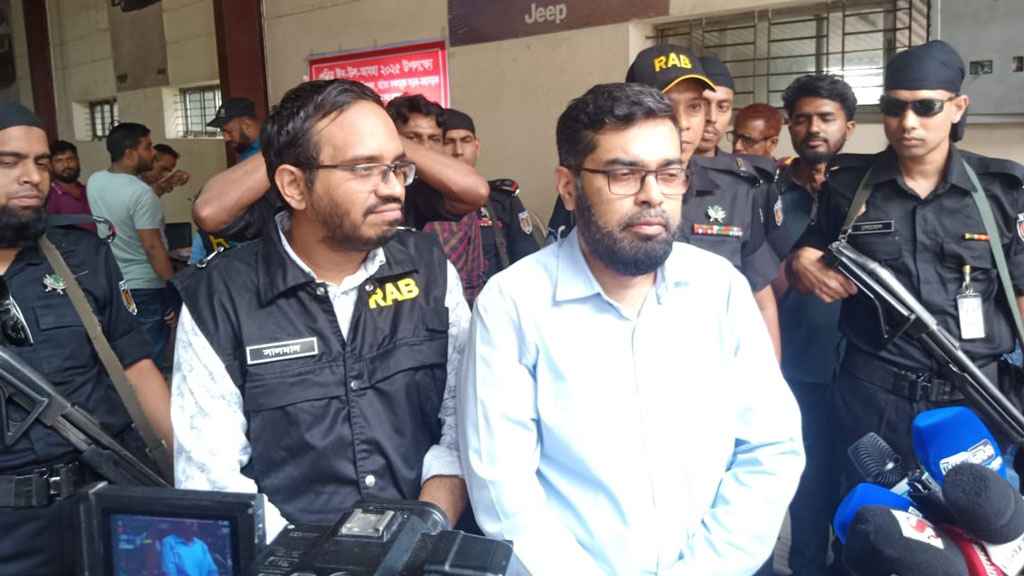 বাড়তি ভাড়া আদায় করায় তিন বাস কাউন্টারকে র‍্যাবের ভ্রাম্যমাণ আদালতের জরিমানা
