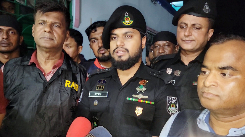 নারায়ণগঞ্জে র‍্যাব-পুলিশের যৌথ অভিযান, মাদক-অস্ত্রসহ আটক ১০