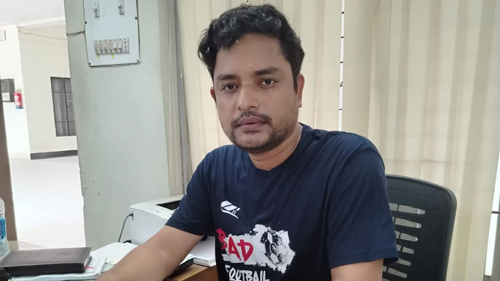 খুবি শিক্ষার্থীদের অর্থ আত্মসাৎ: সাবেক উপাচার্যের ভাগনে সহকারী রেজিস্ট্রার বরখাস্ত