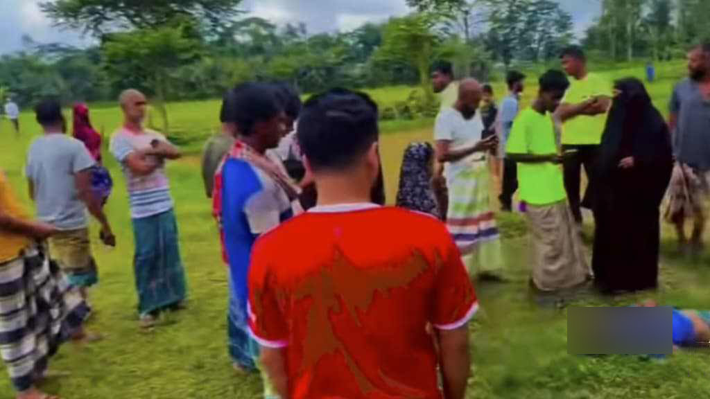 দাদি-ফুফুকে কুপিয়ে জেলে, ফিরে এসে বাবাকে খুন